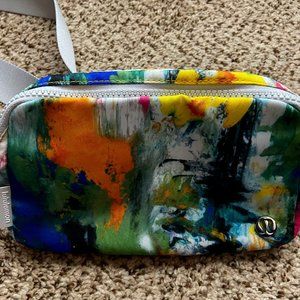Lululemon Everywhere Belt Bag